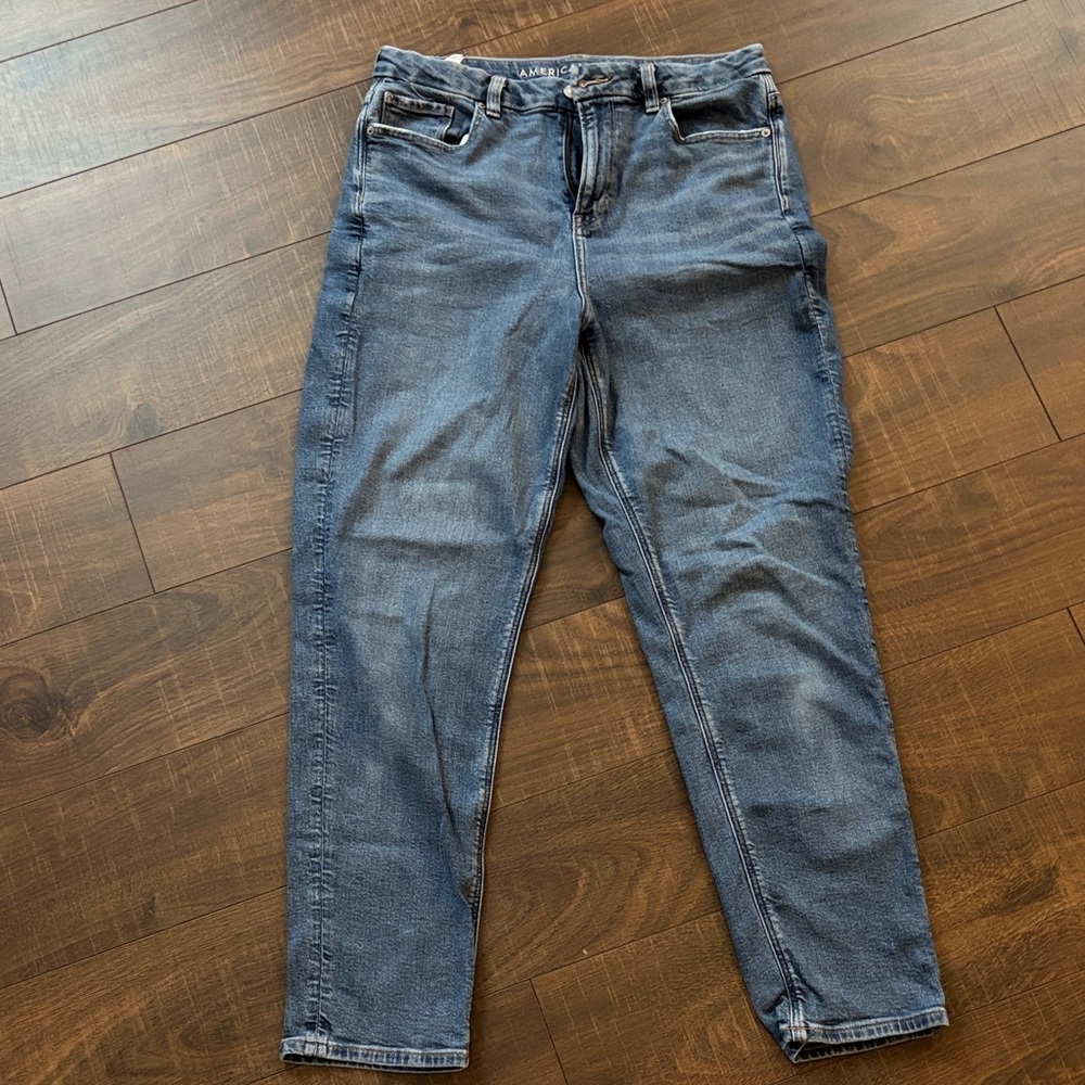 American Eagle Outfitters High-Rise Blue Jeans